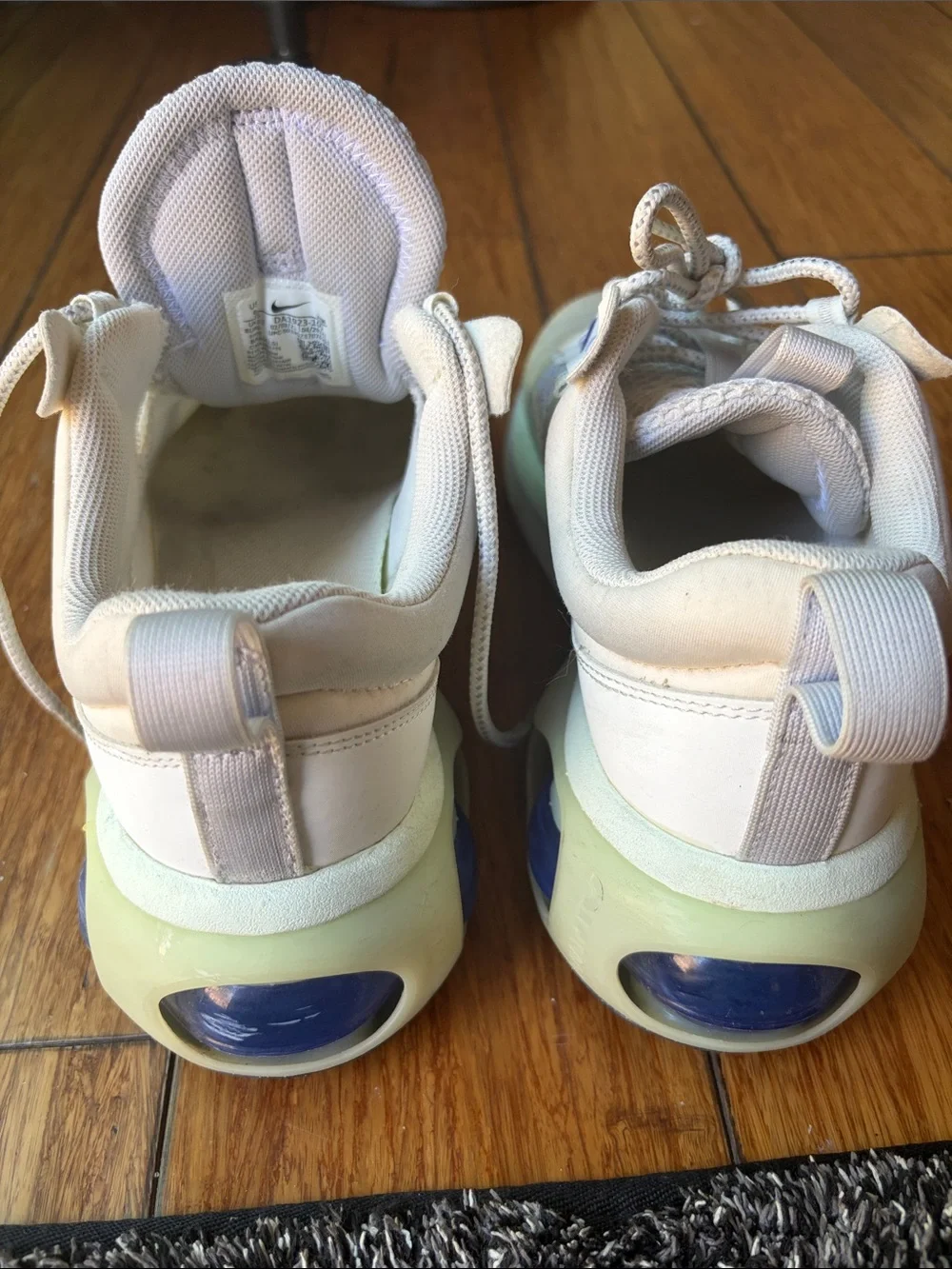 Nike Air Max 2021. Women’s. Size 9.